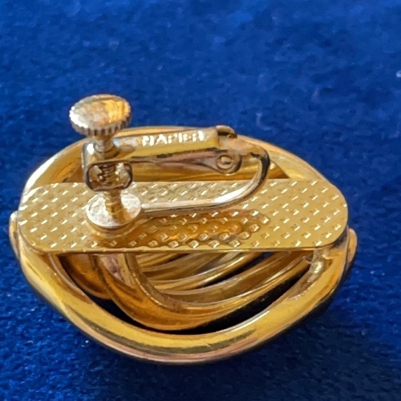 Vintage Napier Gold Crescent Shape Clip on Earrings - Picture 2 of 9